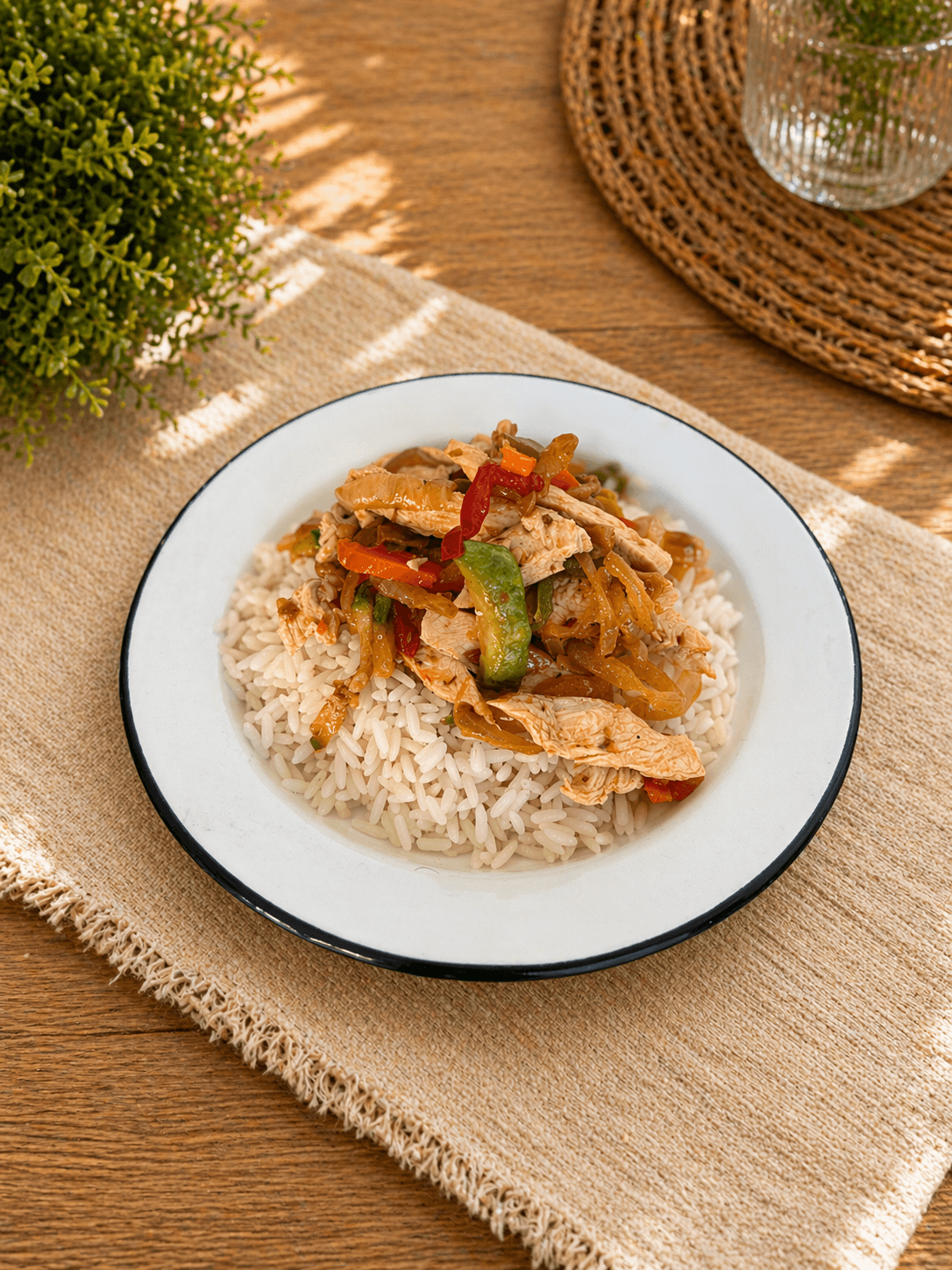 Wok de pollo con arroz